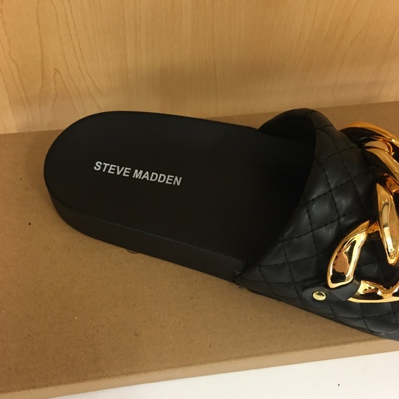 Steve Maddens Black and Gold Slip on Flats ⭐️🖤⭐️ - Picture 3 of 8